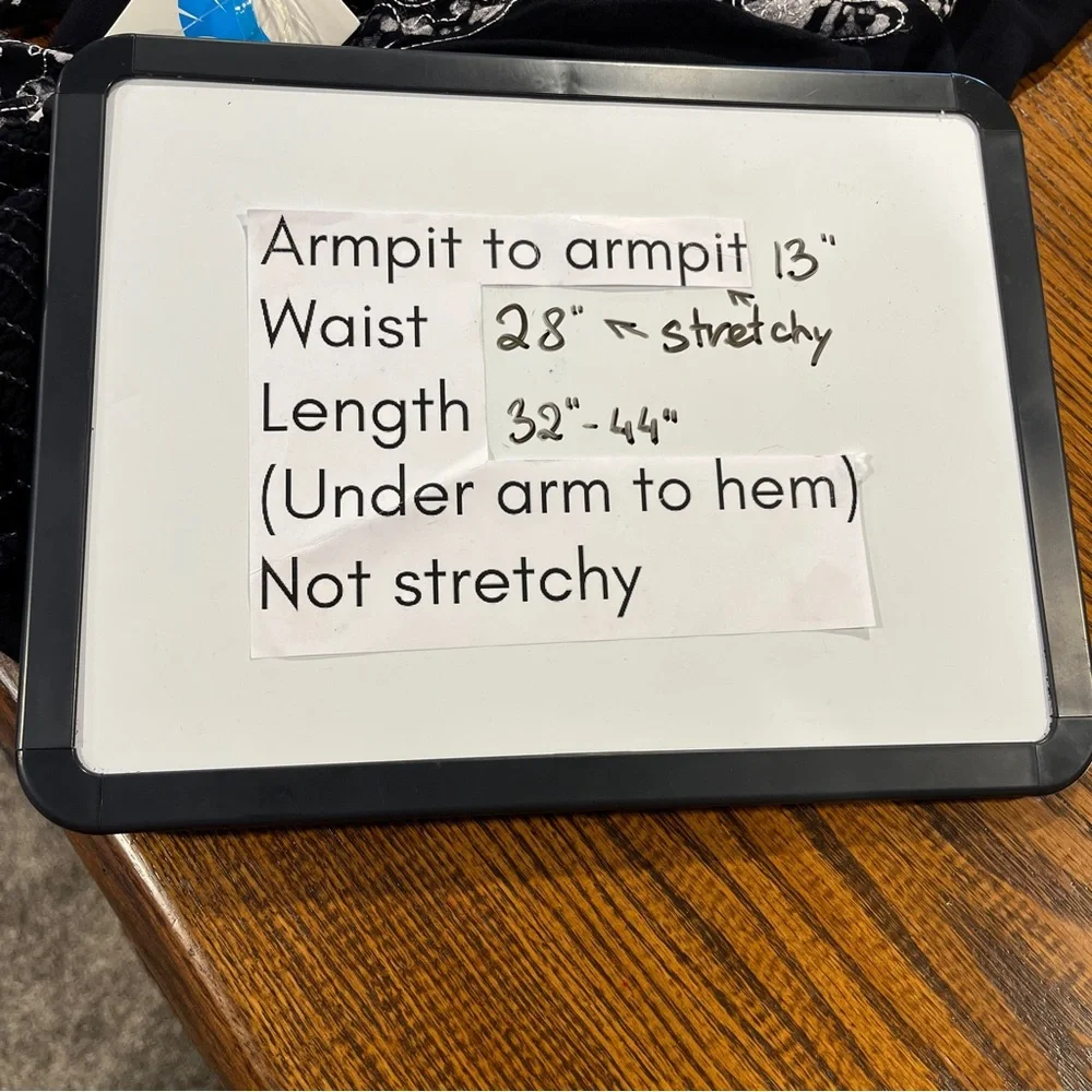 Elegant Black and White Halter embroidered asymmetrical midi Dress - Picture 9 of 13